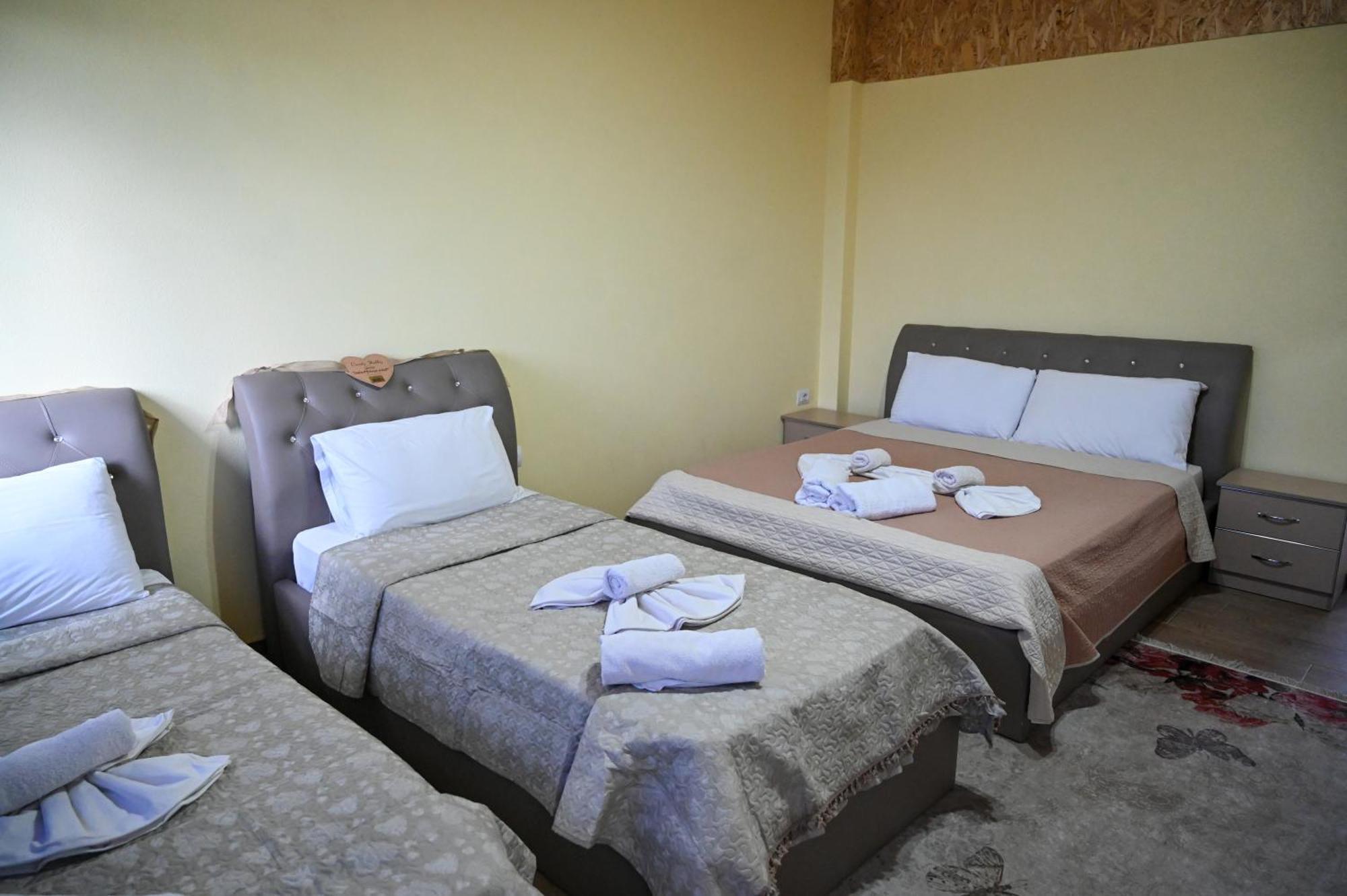 Joni Restaurant Hotel