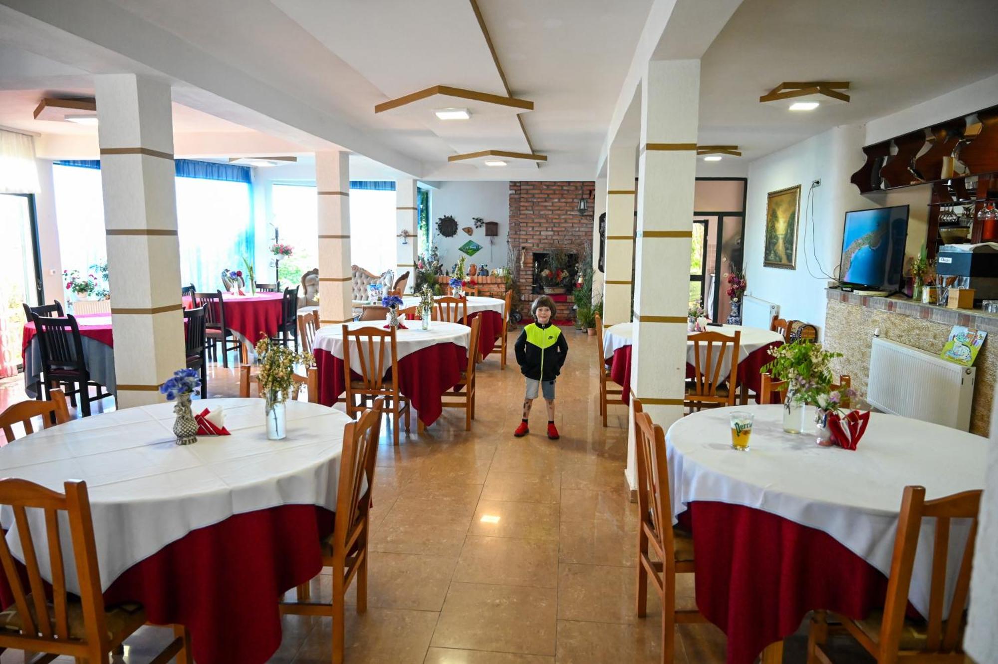 Joni Restaurant 3* Bucimas